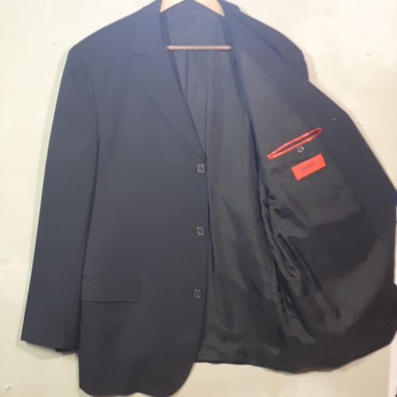 Hugo Boss Blazer.  Red Fashion Label - Picture 3 of 4